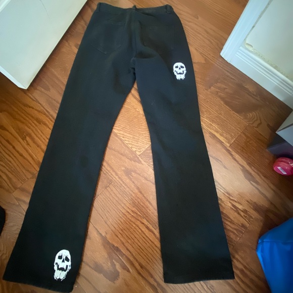 Jean - Picture 2 of 2